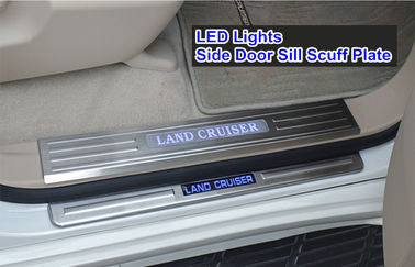 الصين تويوتا لاند كروزر FJ200 2008 -2014 LED ضوء علبة الفولاذ المقاوم للصدأ عتبة الباب الجانبي المزود